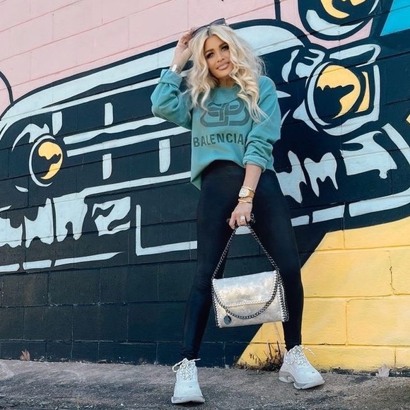 ✨Champagne Chain Handbag✨ - Picture 2 of 8